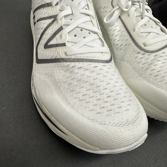 Athletic_Shoes